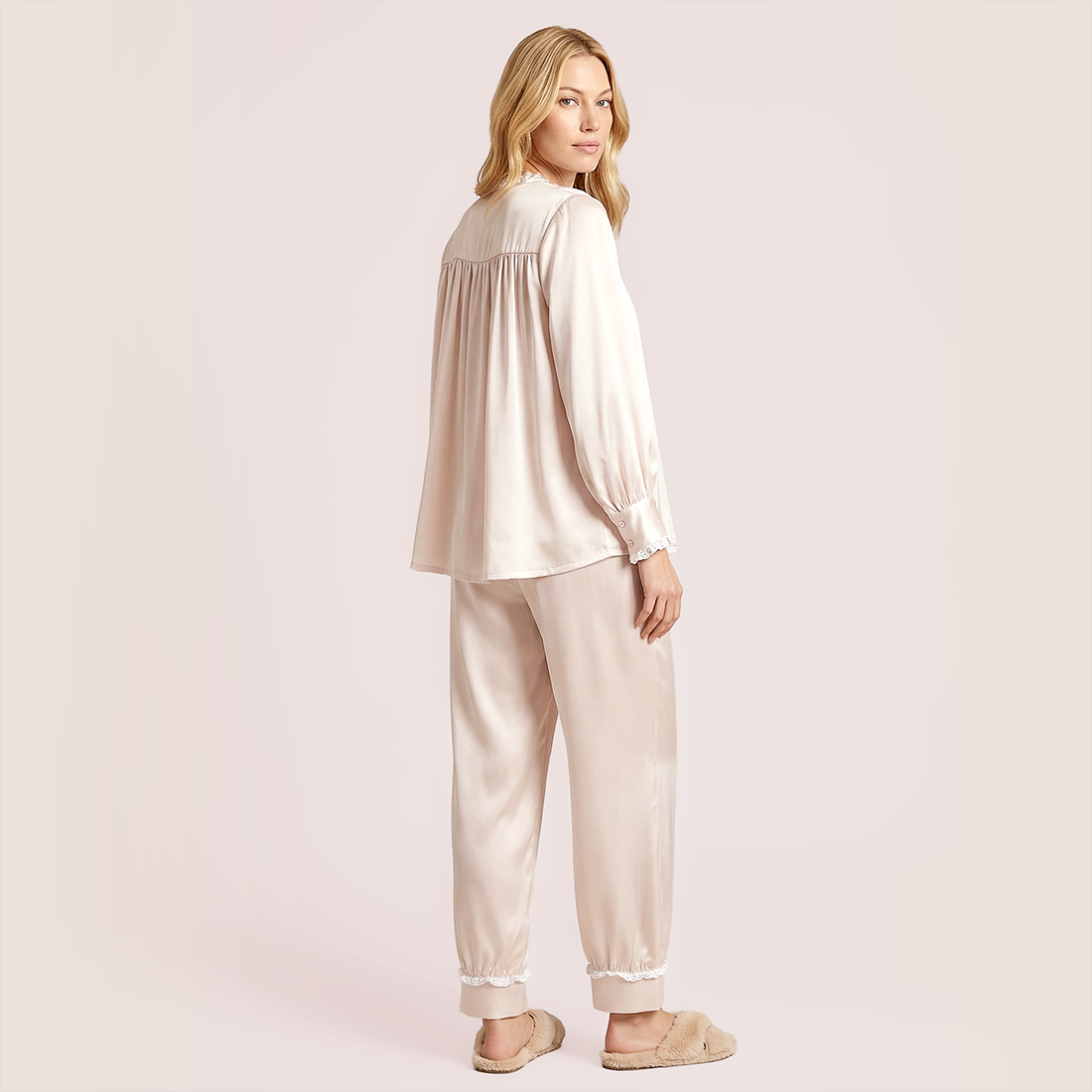 Fashion lace decorated silk sleepwear set-Nomee